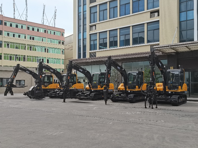 Entenda a classificação das escavadeiras ferroviárias: máquinas essenciais para a manutenção eficiente dos trilhos.